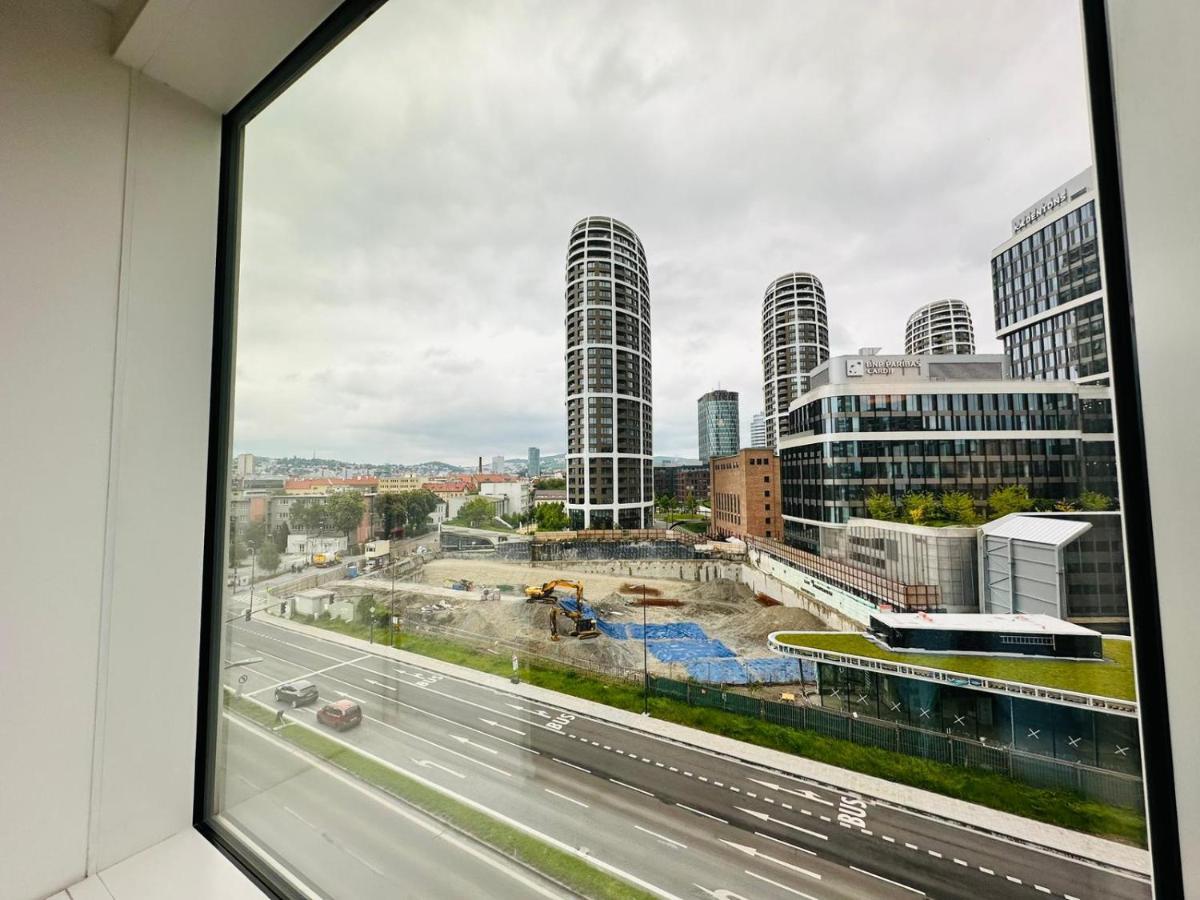 Apartments05 In New Building With Free Parking Panorama City - Amazing View Close To Old Town Bratislava Exterior photo